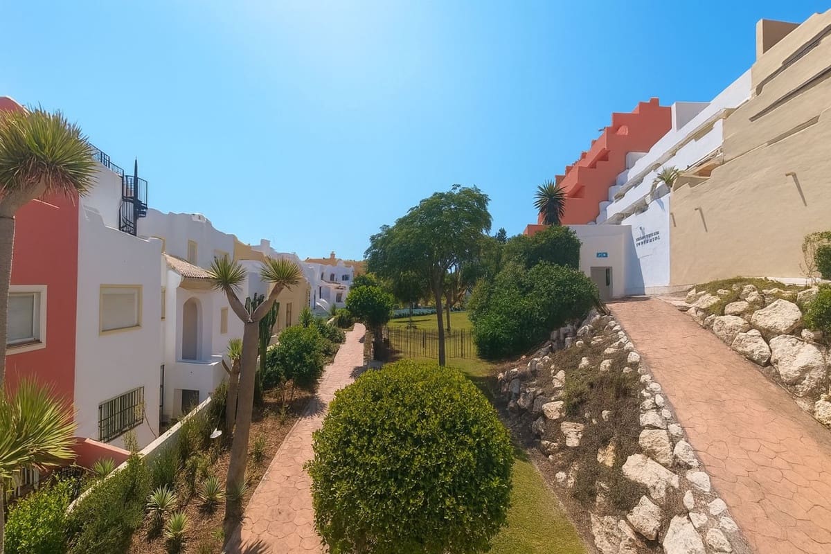 2 sovrum Lägenhet till salu i Casares med pool - 250 000 € (Ref: 9971995)