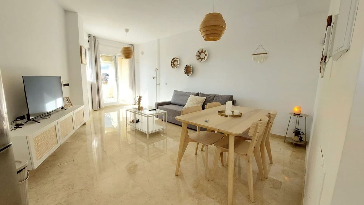 1 bedroom Apartment for sale in Fuengirola with pool - € 310,000 (Ref: 9971999)