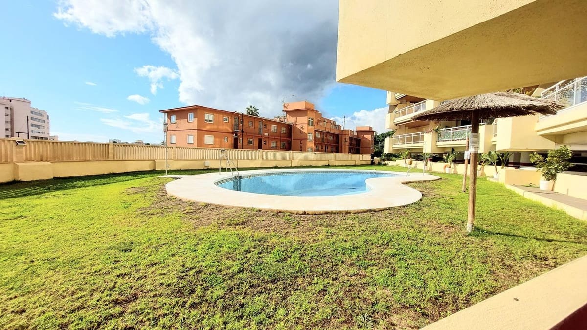 1 bedroom Apartment for sale in Fuengirola with pool - € 310,000 (Ref: 9971999)