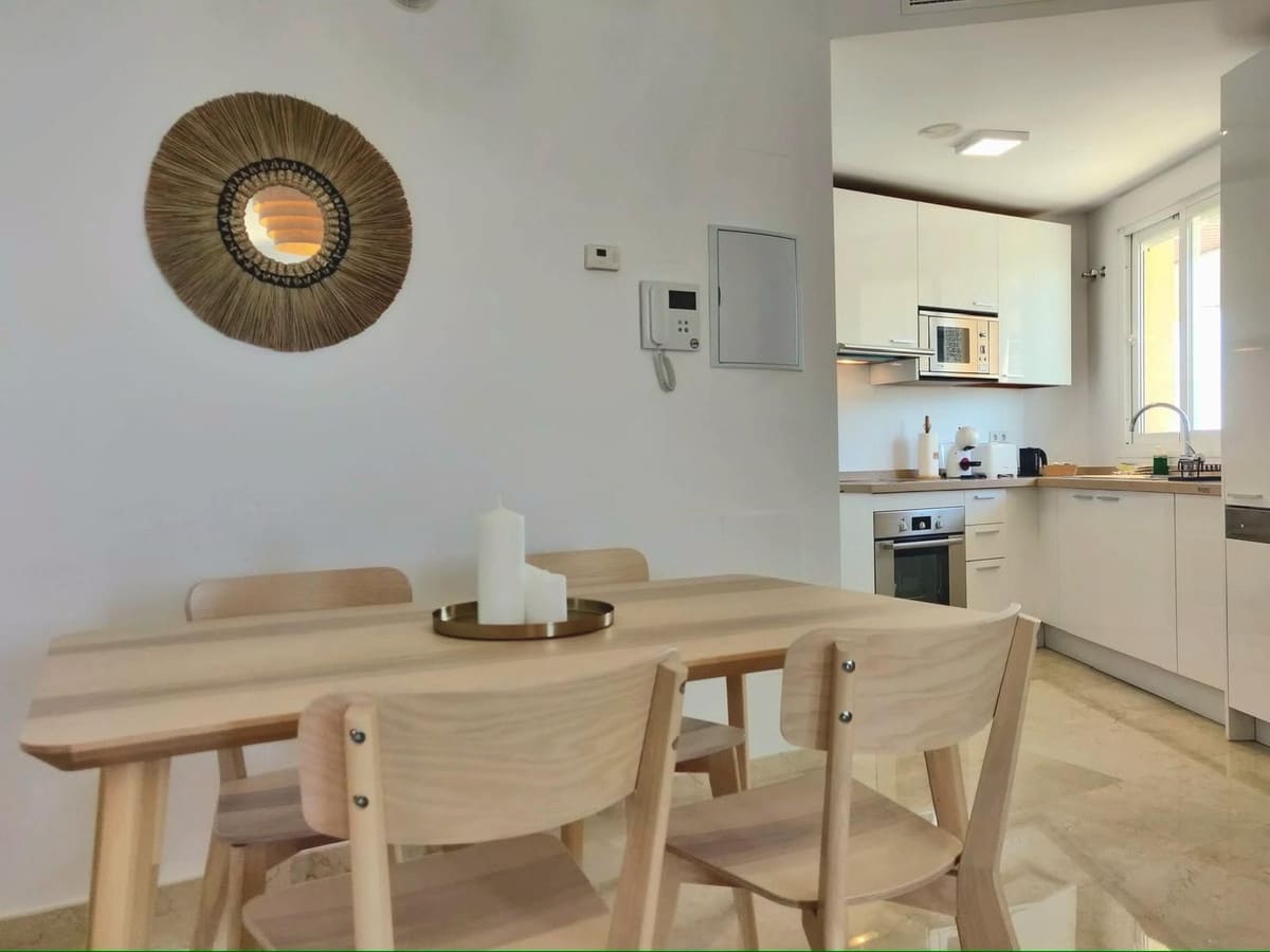 1 bedroom Apartment for sale in Fuengirola with pool - € 310,000 (Ref: 9971999)