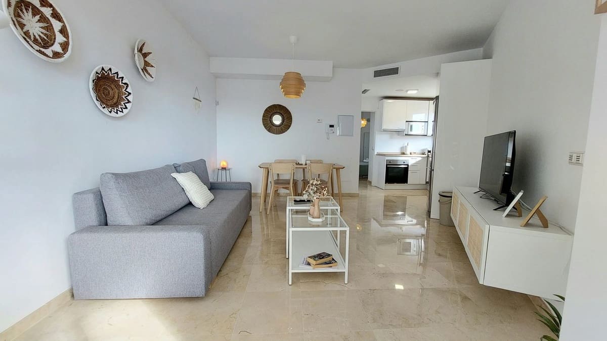 1 bedroom Apartment for sale in Fuengirola with pool - € 310,000 (Ref: 9971999)