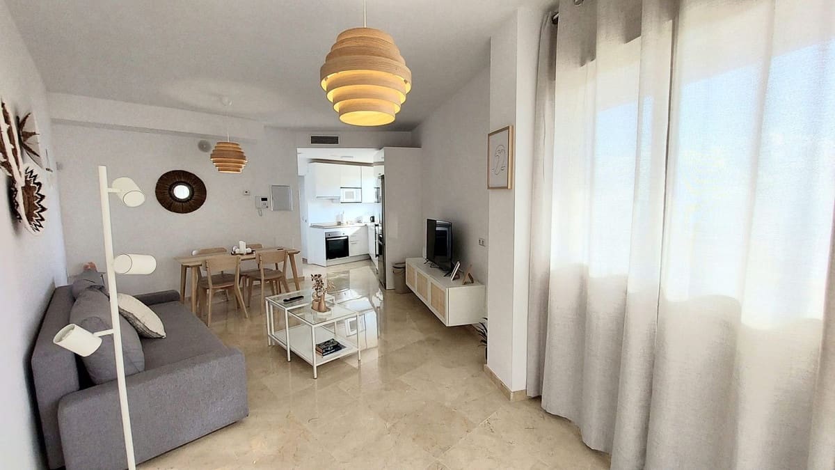 1 bedroom Apartment for sale in Fuengirola with pool - € 310,000 (Ref: 9971999)