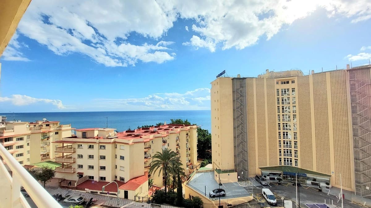 1 bedroom Apartment for sale in Fuengirola with pool - € 310,000 (Ref: 9971999)
