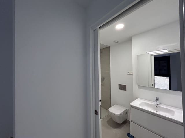 1 slaapkamer Appartement te koop in Estepona - € 299.000 (Ref: 9972001)