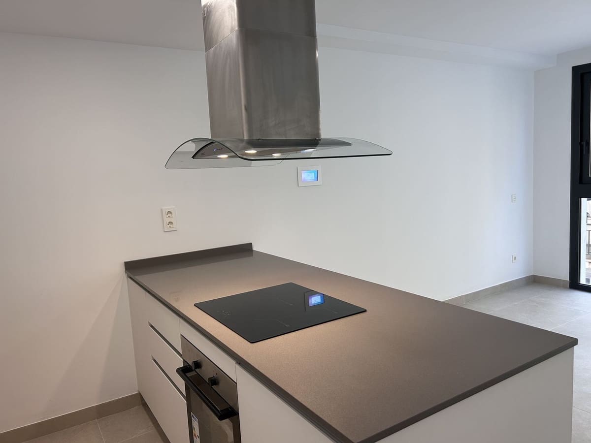 1 slaapkamer Appartement te koop in Estepona - € 299.000 (Ref: 9972001)