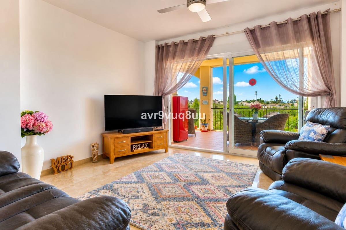 2 slaapkamer Appartement te koop in El Faro met zwembad - € 395.000 (Ref: 9972002)