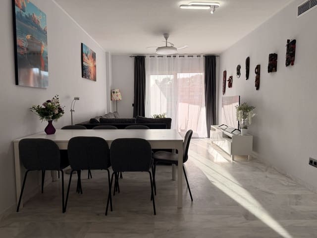 2 soveværelse Lejlighed til salg i La Reserva, Marbella med swimmingpool - € 360.000 (Ref: 9972004)