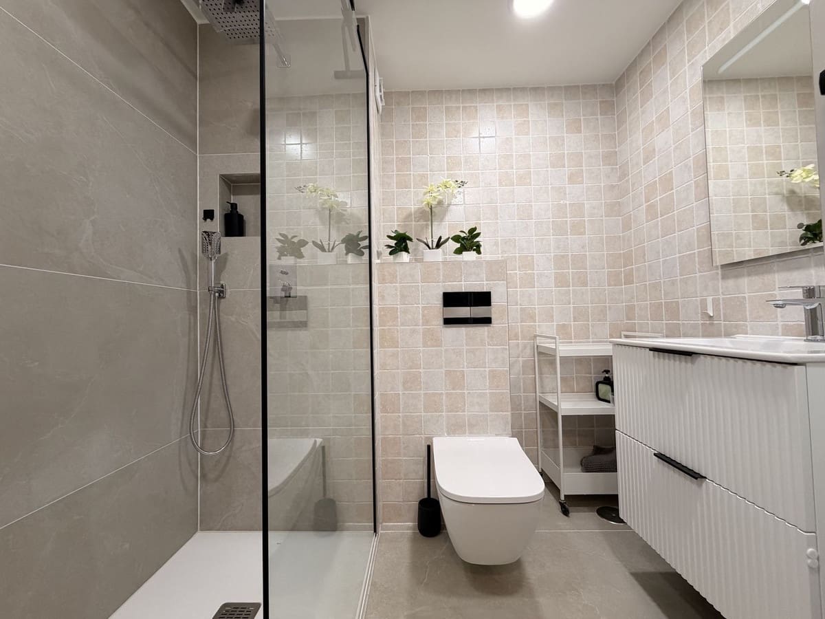 Apartamento de 2 habitaciones en La Reserva en venta con piscina - 360.000 € (Ref: 9972004)