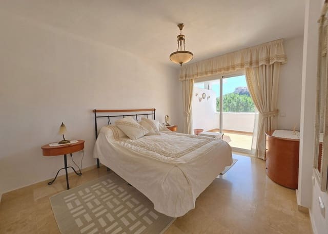 2 soveværelse Lejlighed til salg i Calahonda, Mijas med swimmingpool - € 345.000 (Ref: 9972005)