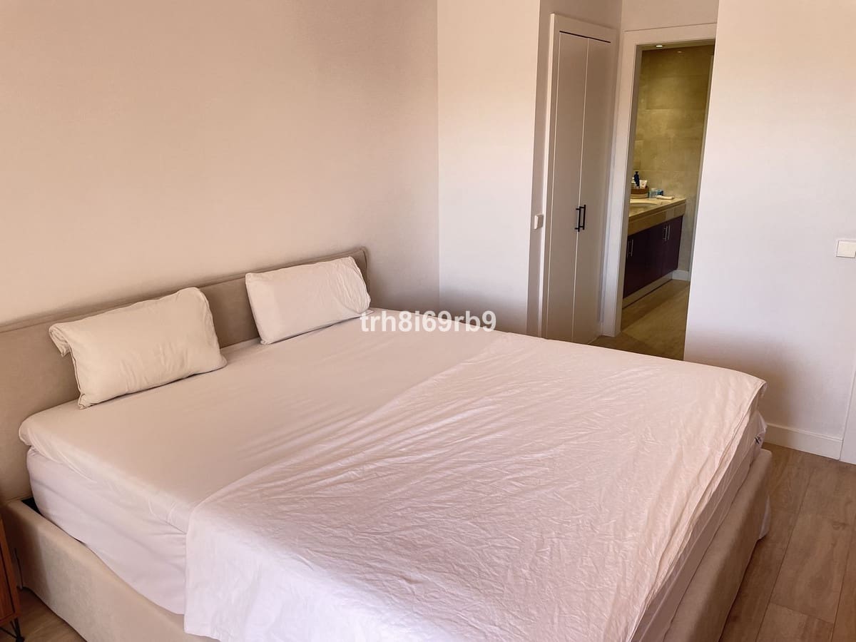 2 bedroom Apartment for sale in Bel-Air with pool - € 395,000 (Ref: 9972006)