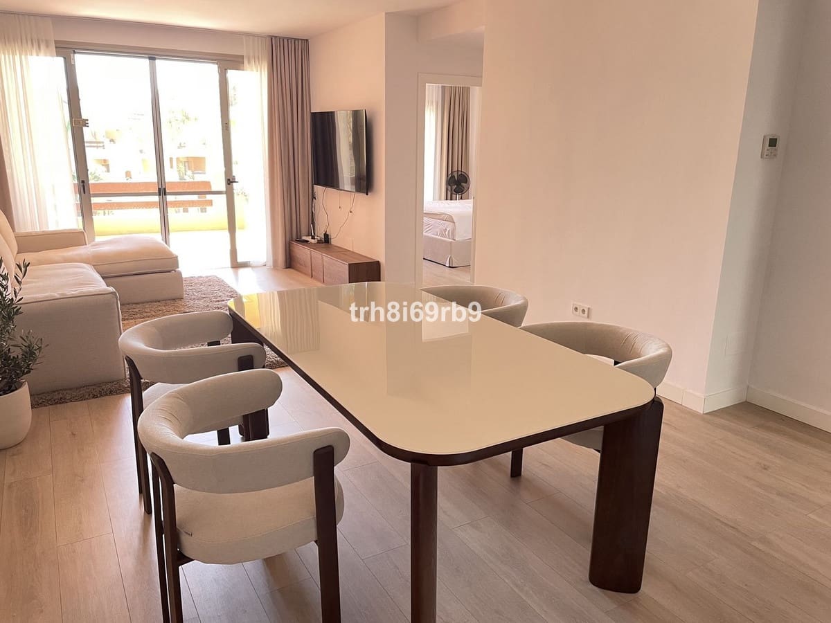 2 bedroom Apartment for sale in Bel-Air with pool - € 395,000 (Ref: 9972006)
