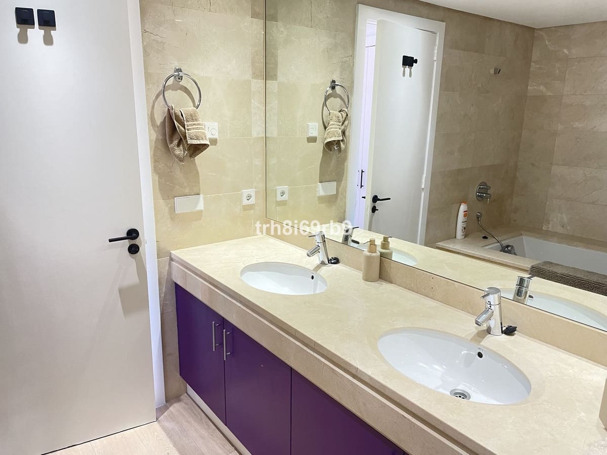 2 bedroom Apartment for sale in Bel-Air with pool - € 395,000 (Ref: 9972006)
