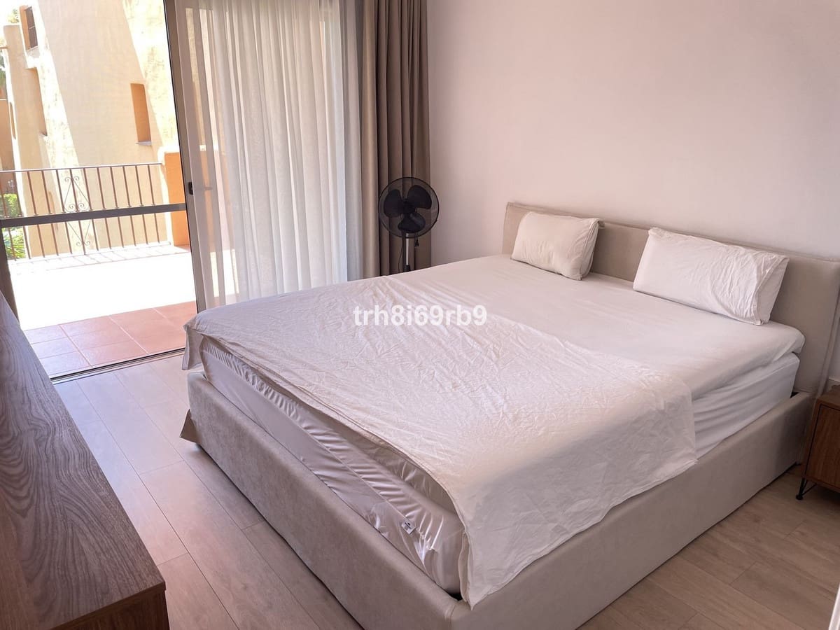 2 bedroom Apartment for sale in Bel-Air with pool - € 395,000 (Ref: 9972006)