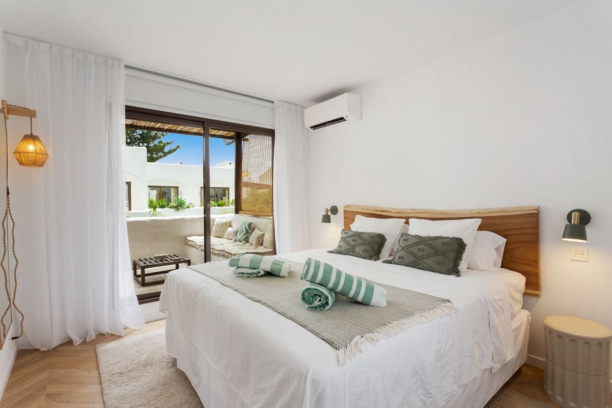 1 soveværelse Lejlighed til salg i Estepona med swimmingpool - € 349.000 (Ref: 9972007)