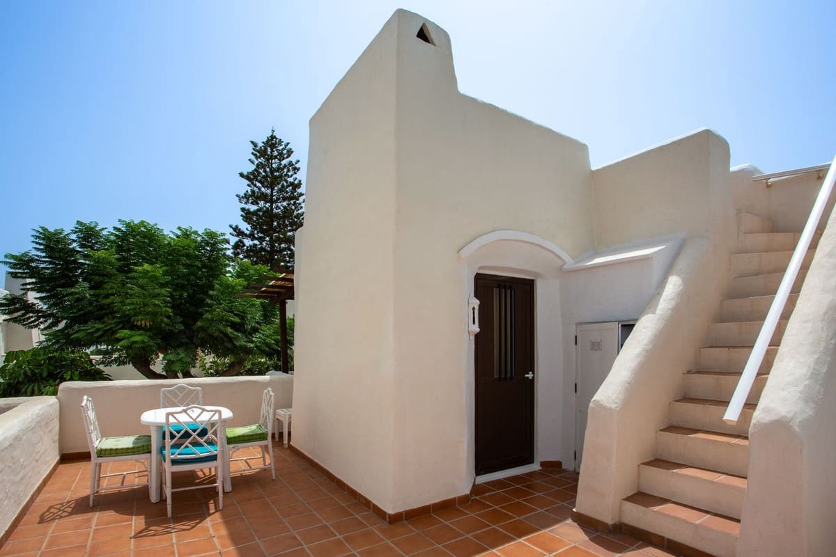 1 soveværelse Lejlighed til salg i Estepona med swimmingpool - € 349.000 (Ref: 9972007)