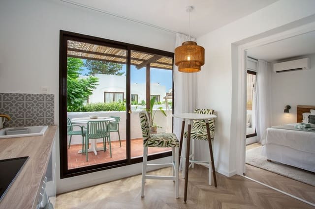 1 soveværelse Lejlighed til salg i Estepona med swimmingpool - € 349.000 (Ref: 9972007)