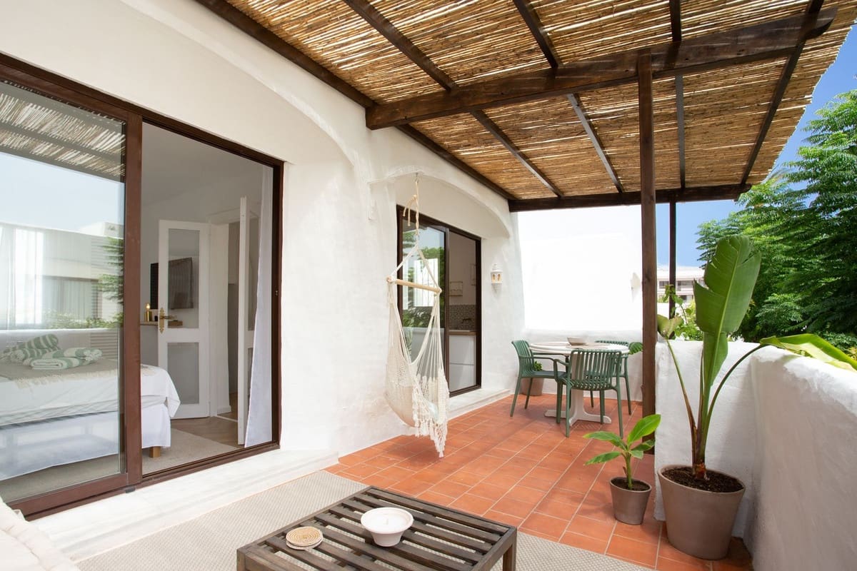 1 soveværelse Lejlighed til salg i Estepona med swimmingpool - € 349.000 (Ref: 9972007)