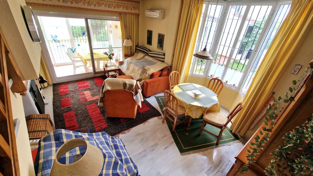 2 soverom Leilighet til salgs i Riviera del Sol med svømmebasseng garasje - € 315 000 (Ref: 9972010)