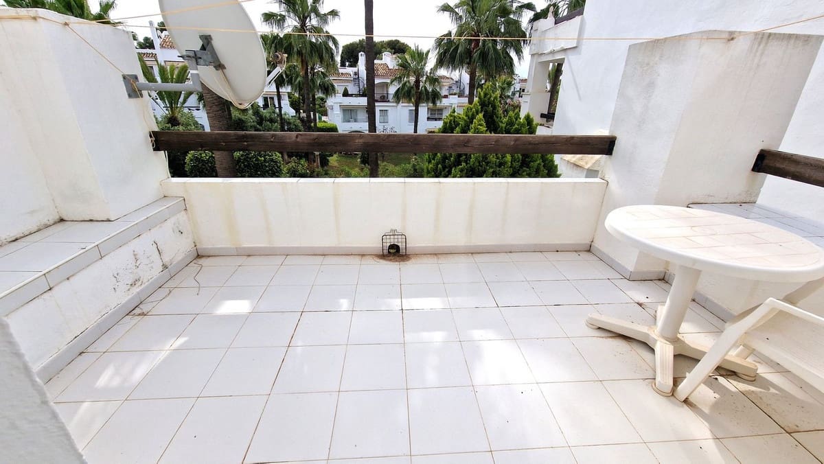 2 soverom Leilighet til salgs i Riviera del Sol med svømmebasseng garasje - € 315 000 (Ref: 9972010)