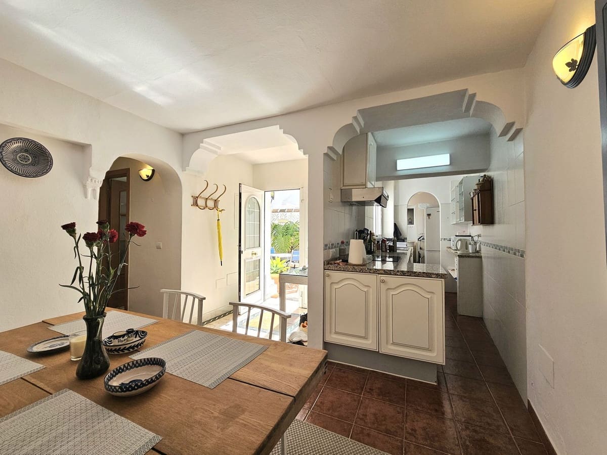 2 bedroom Townhouse for sale in Mijas - € 299,000 (Ref: 9972015)