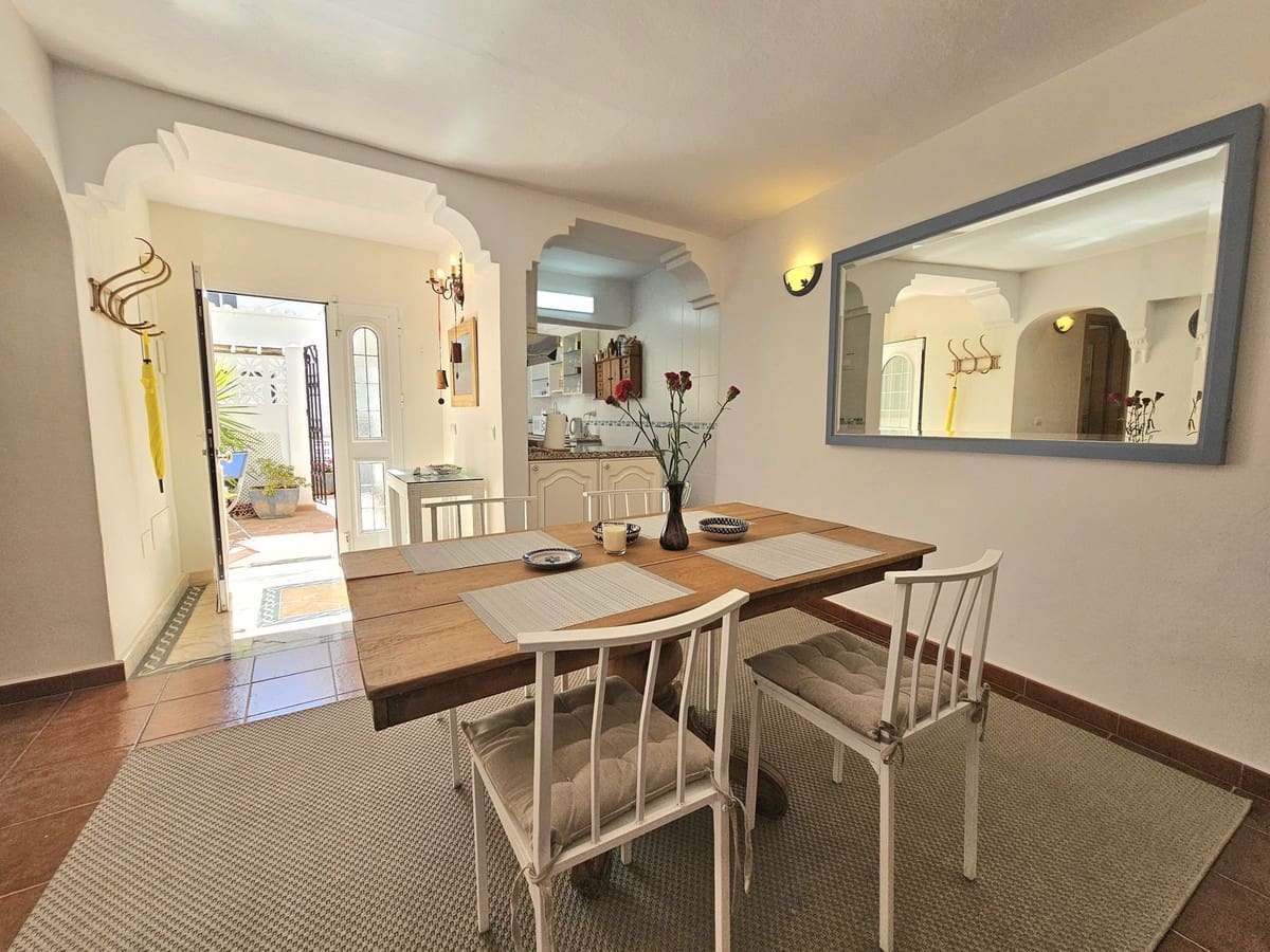 2 bedroom Townhouse for sale in Mijas - € 299,000 (Ref: 9972015)