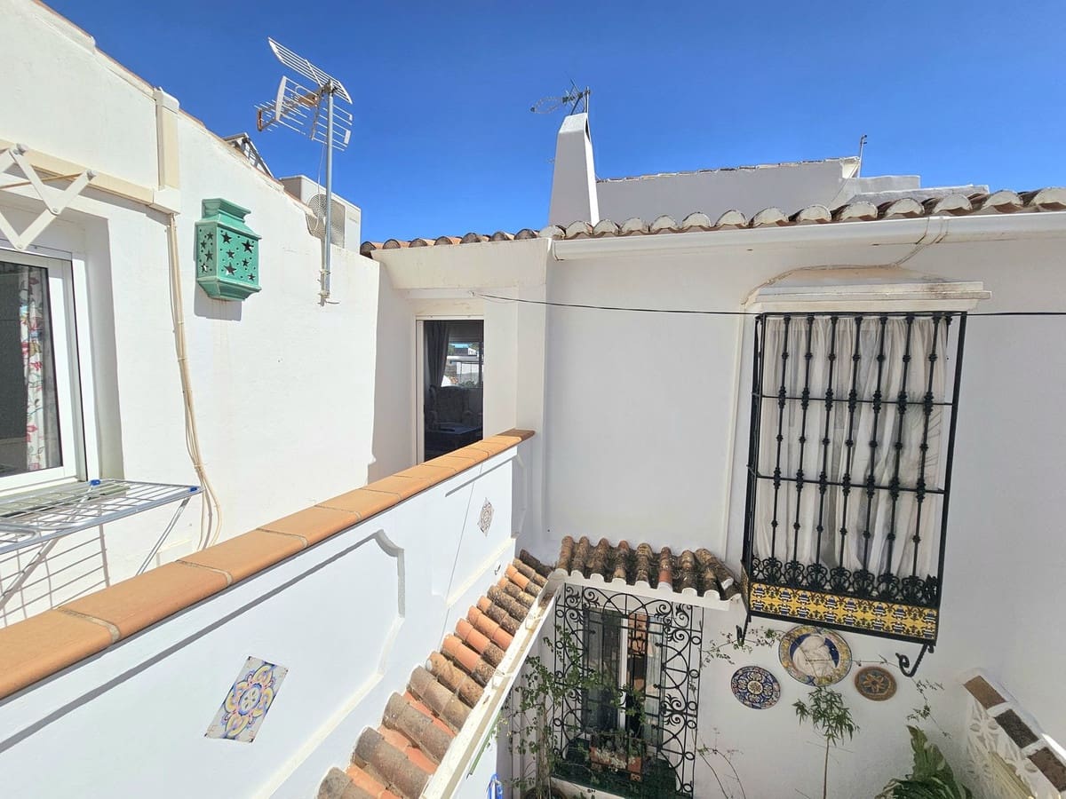 2 bedroom Townhouse for sale in Mijas - € 299,000 (Ref: 9972015)