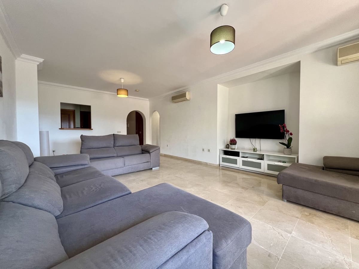 2 Zimmer Apartment zu verkaufen in La Cala Hills mit Pool Garage - 340.000 € (Ref: 9972016)