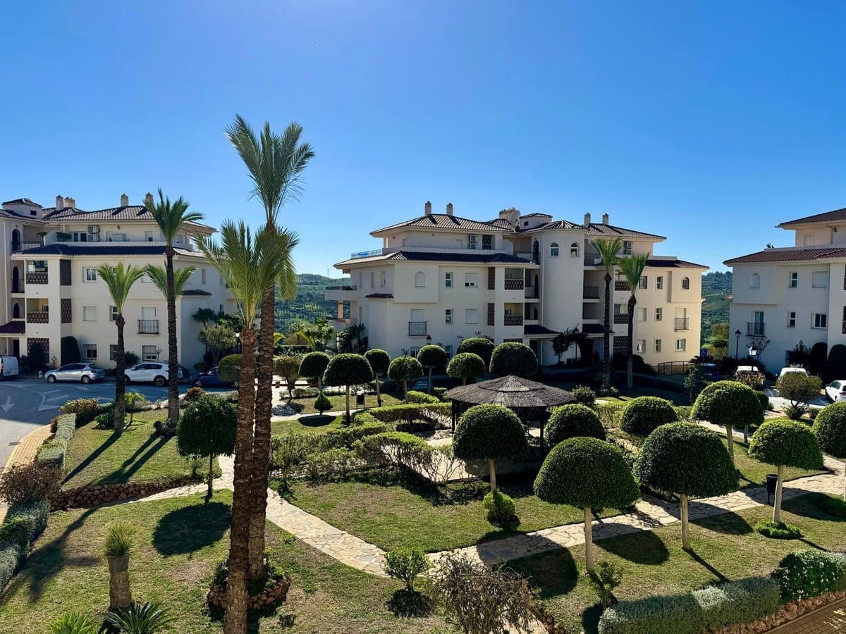 2 Zimmer Apartment zu verkaufen in La Cala Hills mit Pool Garage - 340.000 € (Ref: 9972016)