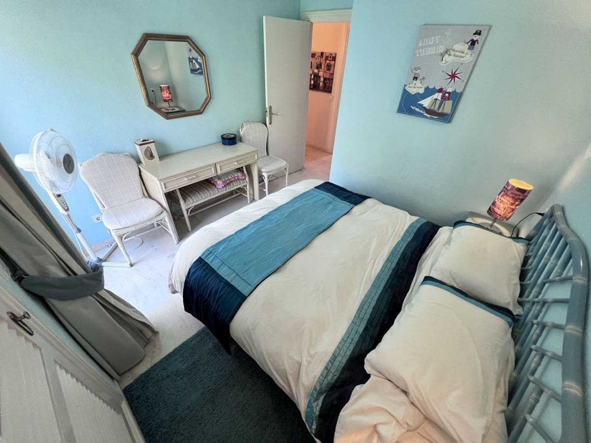 Apartamento de 2 habitaciones en Calahonda en venta con piscina - 380.000 € (Ref: 9972026)