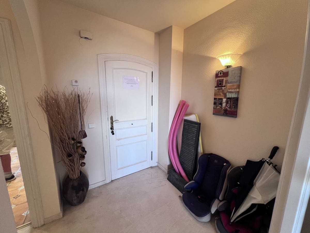 Apartamento de 2 habitaciones en Calahonda en venta con piscina - 380.000 € (Ref: 9972026)