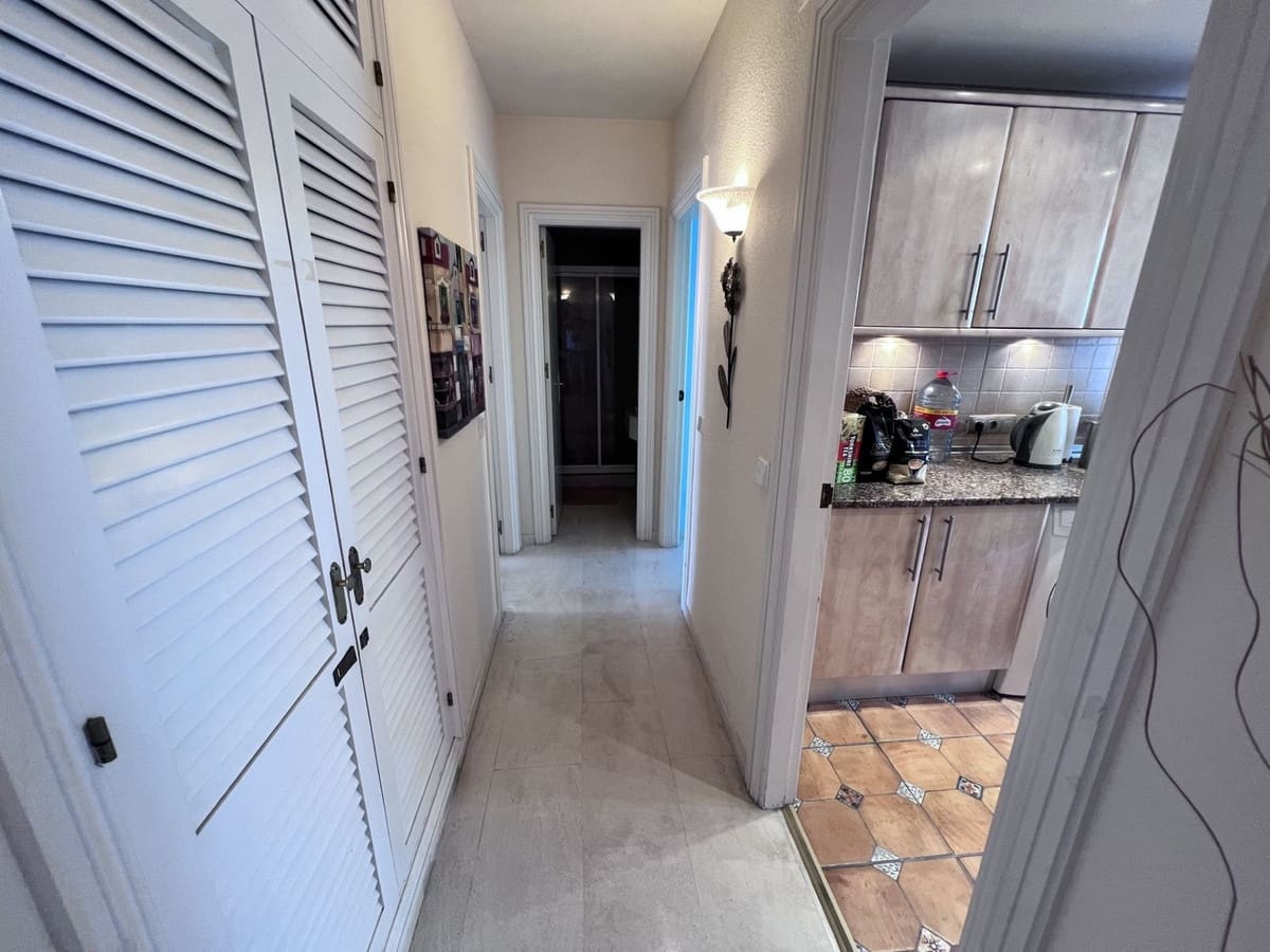 Apartamento de 2 habitaciones en Calahonda en venta con piscina - 380.000 € (Ref: 9972026)