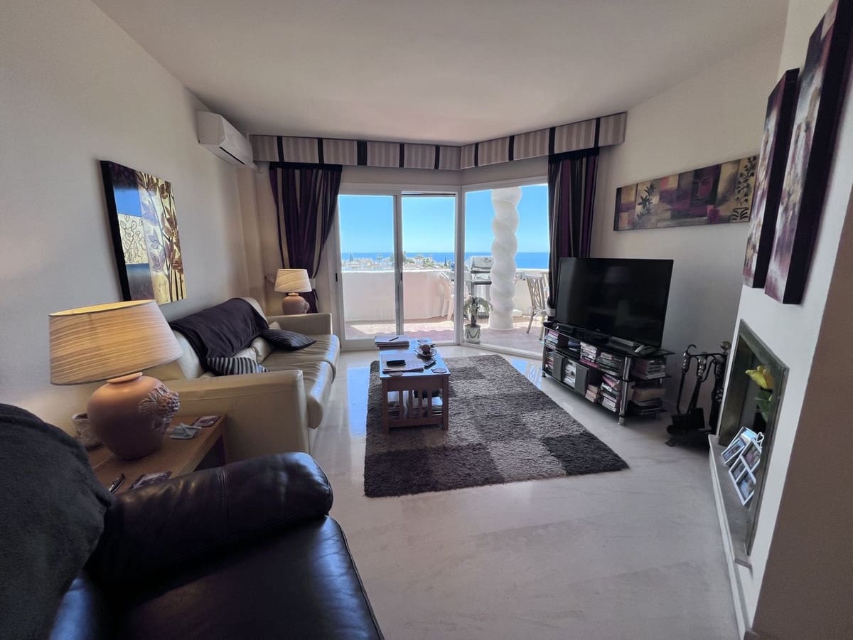 Apartamento de 2 habitaciones en Calahonda en venta con piscina - 380.000 € (Ref: 9972026)