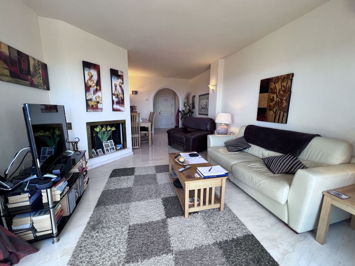 Apartamento de 2 habitaciones en Calahonda en venta con piscina - 380.000 € (Ref: 9972026)