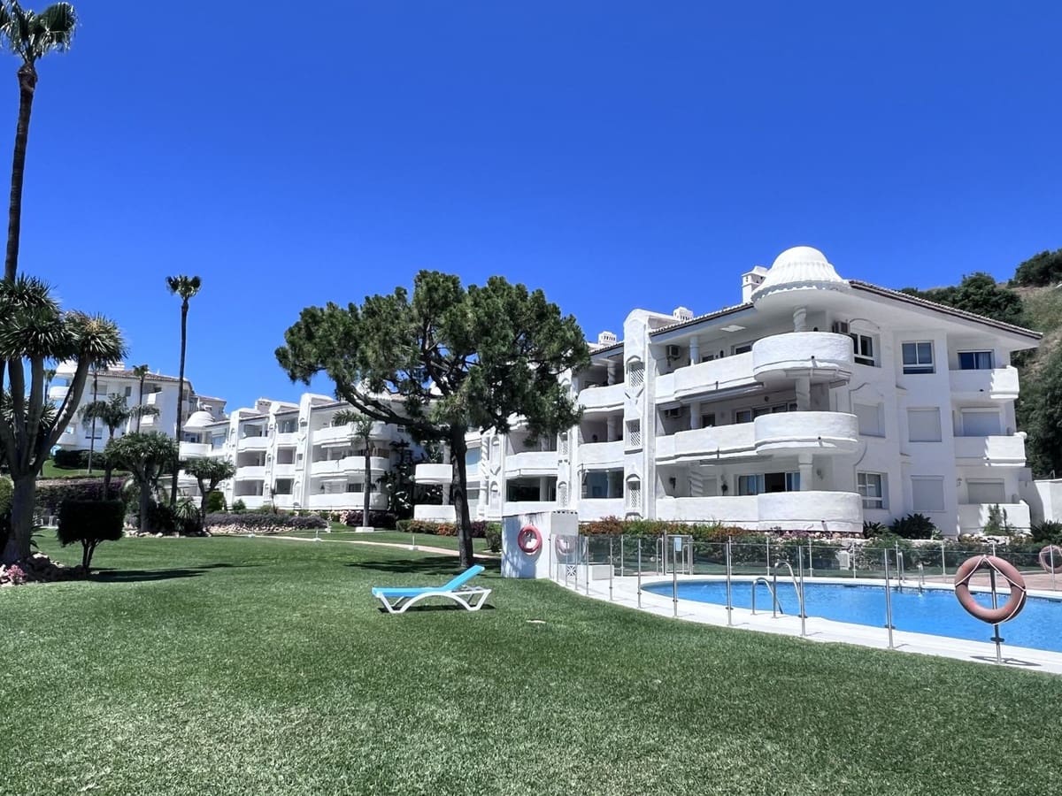 Apartamento de 2 habitaciones en Calahonda en venta con piscina - 380.000 € (Ref: 9972026)