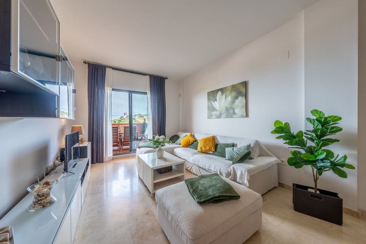 Apartamento de 2 habitaciones en Manilva en venta con piscina - 295.000 € (Ref: 9972032)
