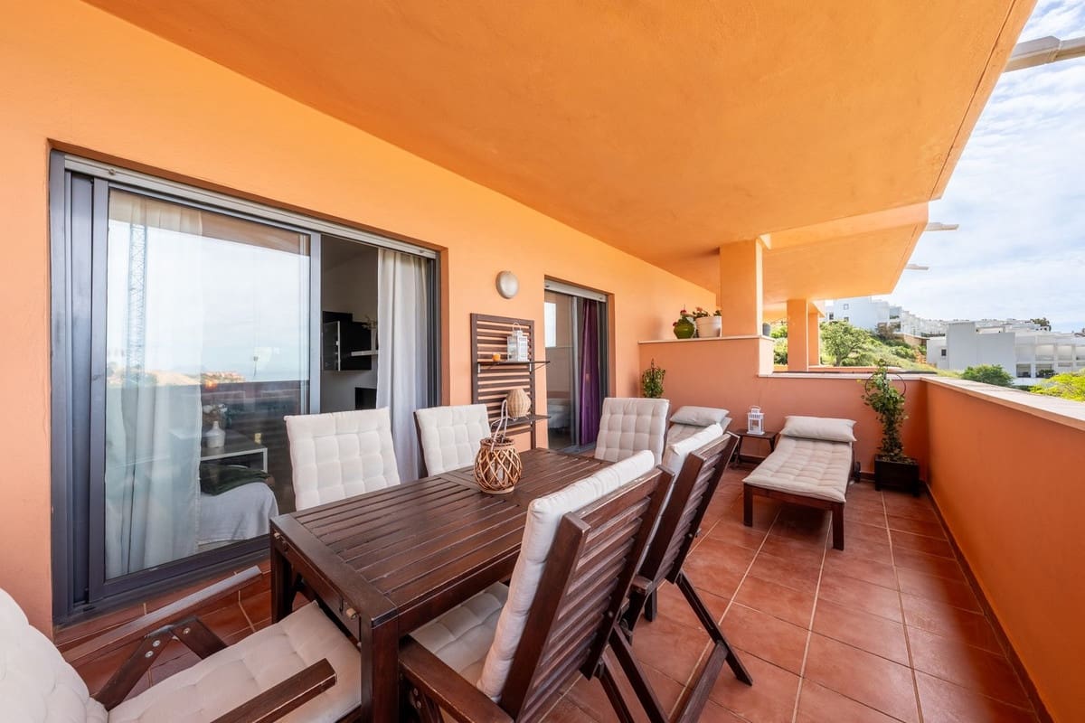 Apartamento de 2 habitaciones en Manilva en venta con piscina - 295.000 € (Ref: 9972032)