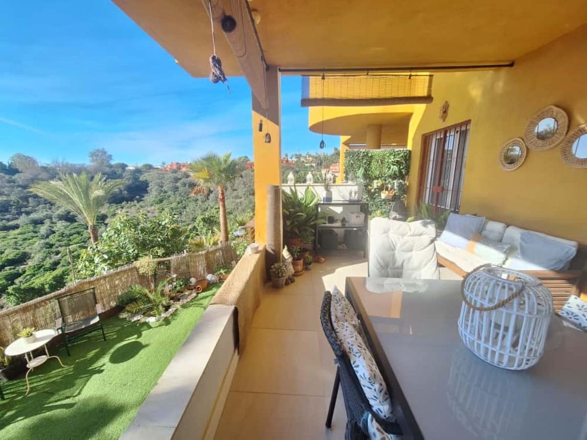 2 bedroom Apartment for sale in La Reserva with pool garage - € 365,000 (Ref: 9972036)