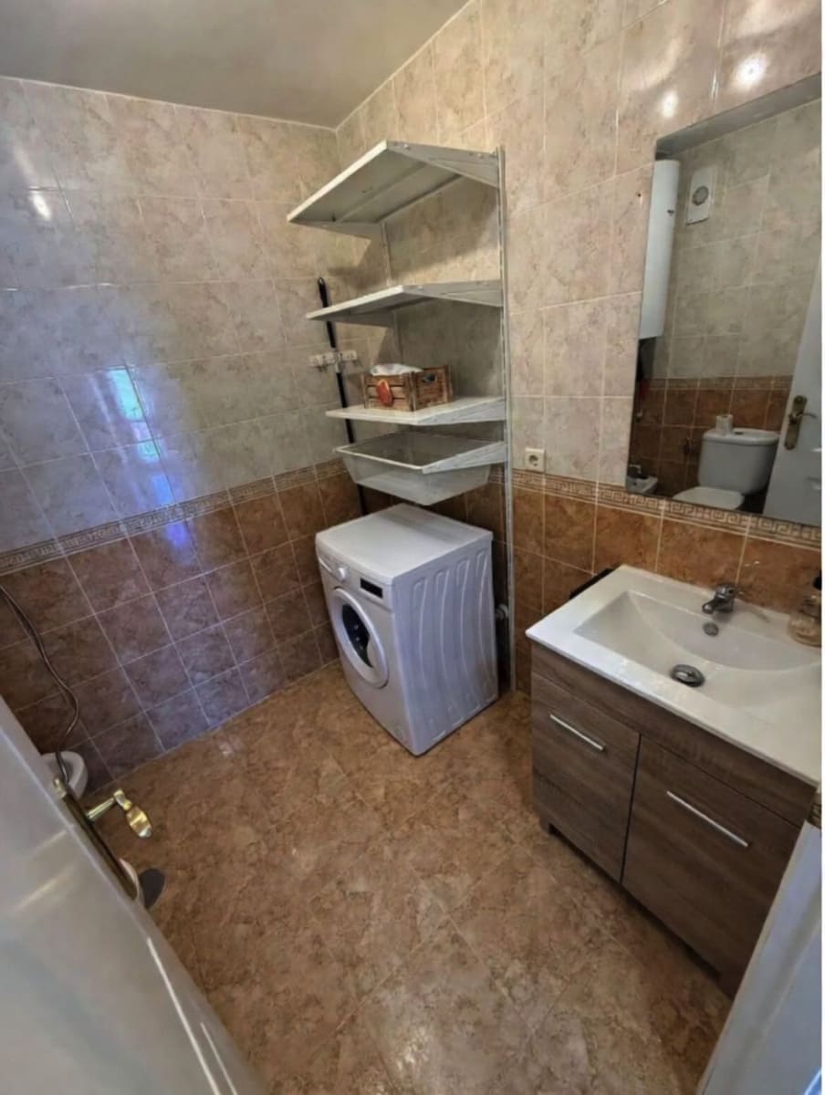 Apartamento de 2 habitaciones en San Luis de Sabinillas en venta con piscina - 297.000 € (Ref: 9972037)