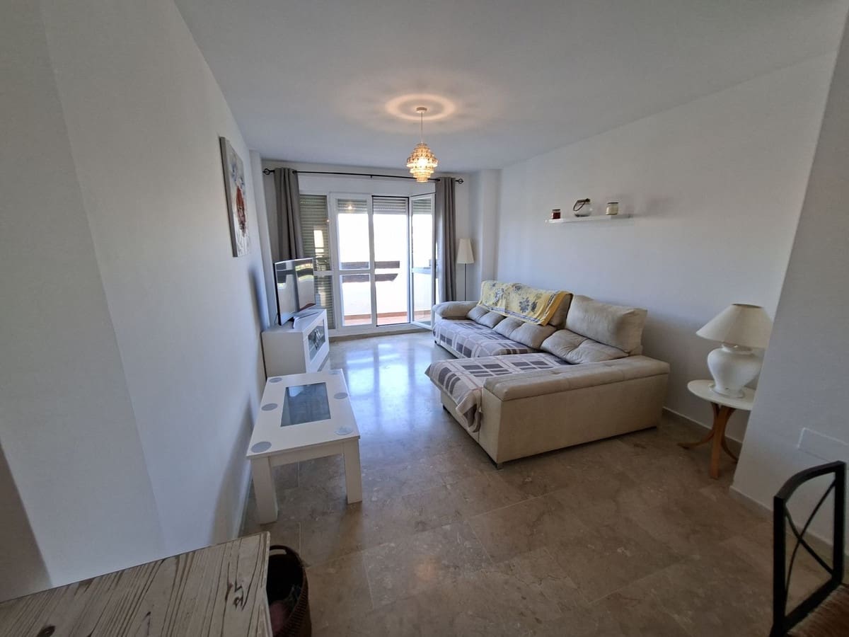 3 bedroom Apartment for sale in La Duquesa / Puerto de la Duquesa with pool garage - € 325,000 (Ref: 9972040)