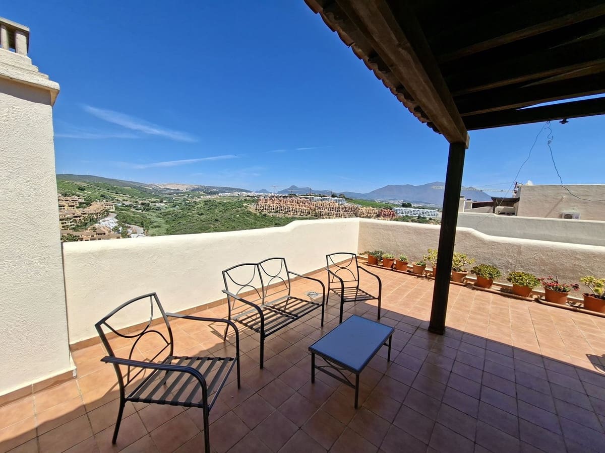 3 bedroom Apartment for sale in La Duquesa / Puerto de la Duquesa with pool garage - € 325,000 (Ref: 9972040)
