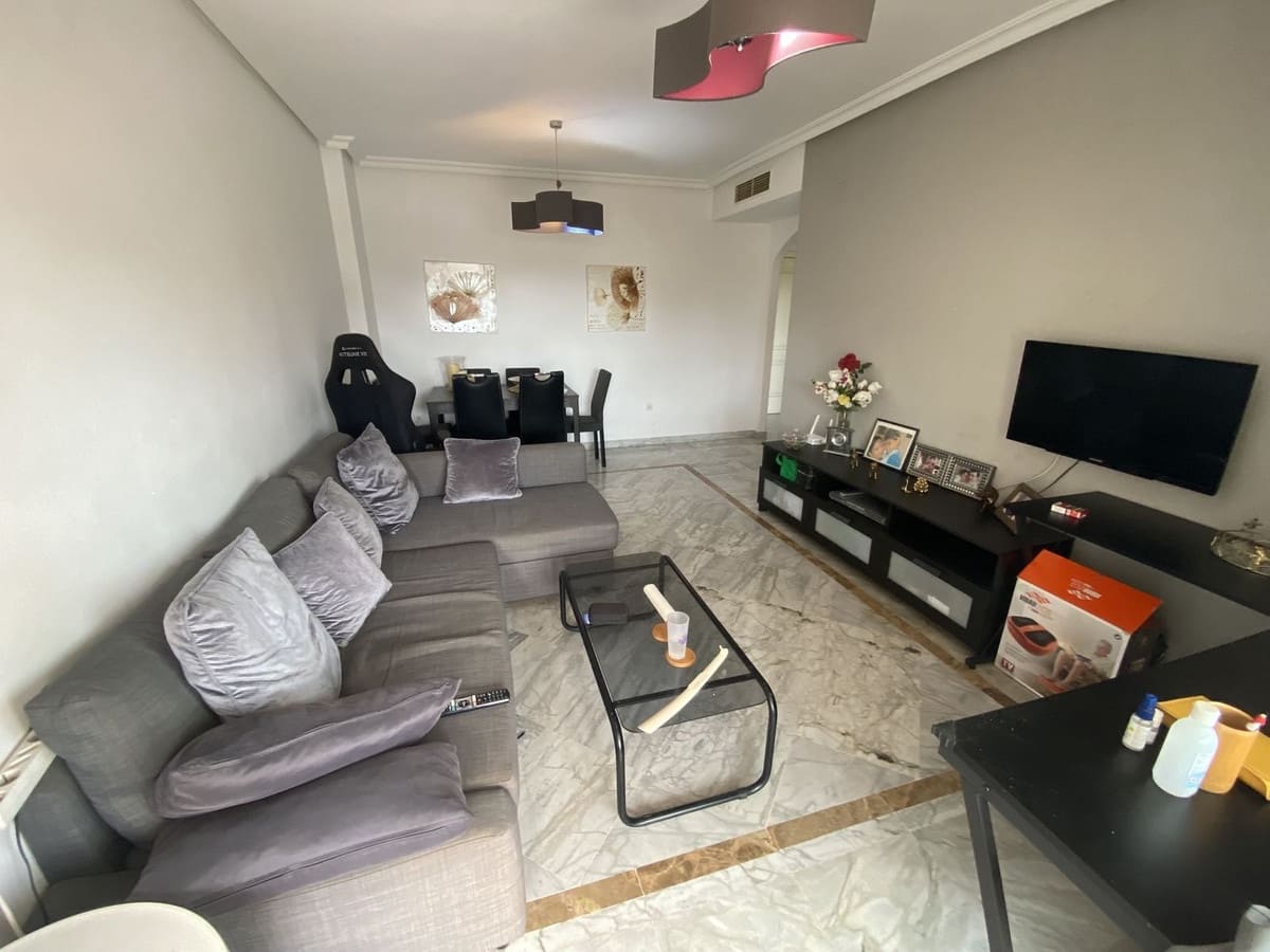 2 slaapkamer Appartement te koop in Nueva Andalucia met zwembad - € 370.000 (Ref: 9972044)