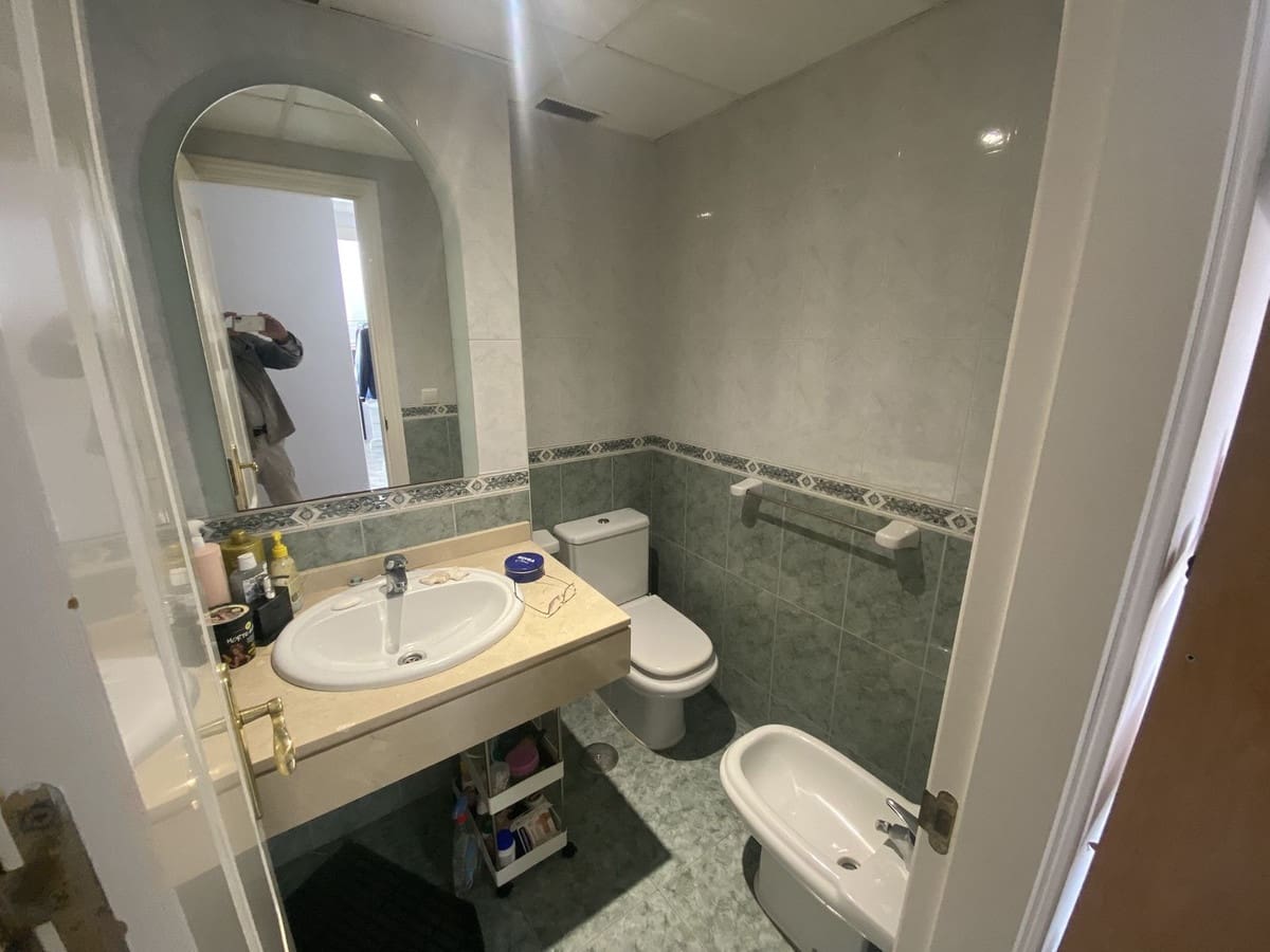 2 slaapkamer Appartement te koop in Nueva Andalucia met zwembad - € 370.000 (Ref: 9972044)