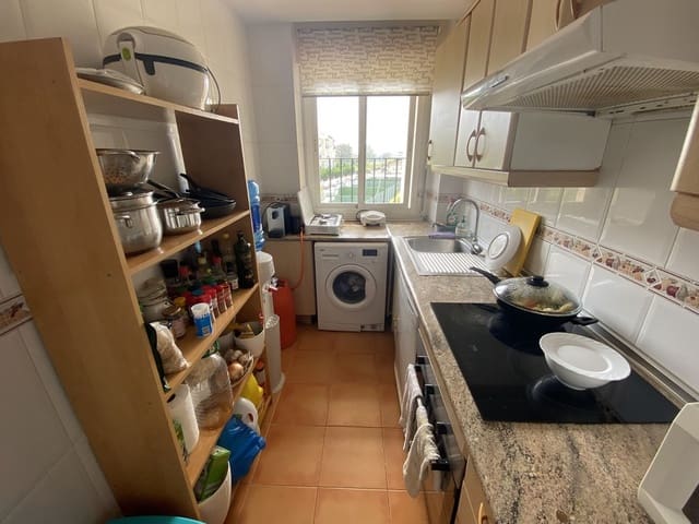 2 quarto Apartamento para venda em Nueva Andalucia, Marbella com piscina - 370 000 € (Ref: 9972044)