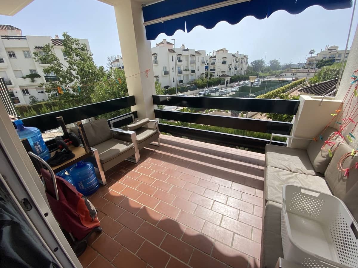 2 slaapkamer Appartement te koop in Nueva Andalucia met zwembad - € 370.000 (Ref: 9972044)