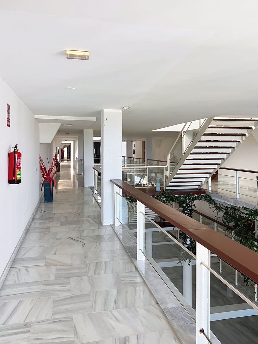 2 soverom Leilighet til salgs i New Golden Mile med svømmebasseng - € 349 000 (Ref: 9972047)