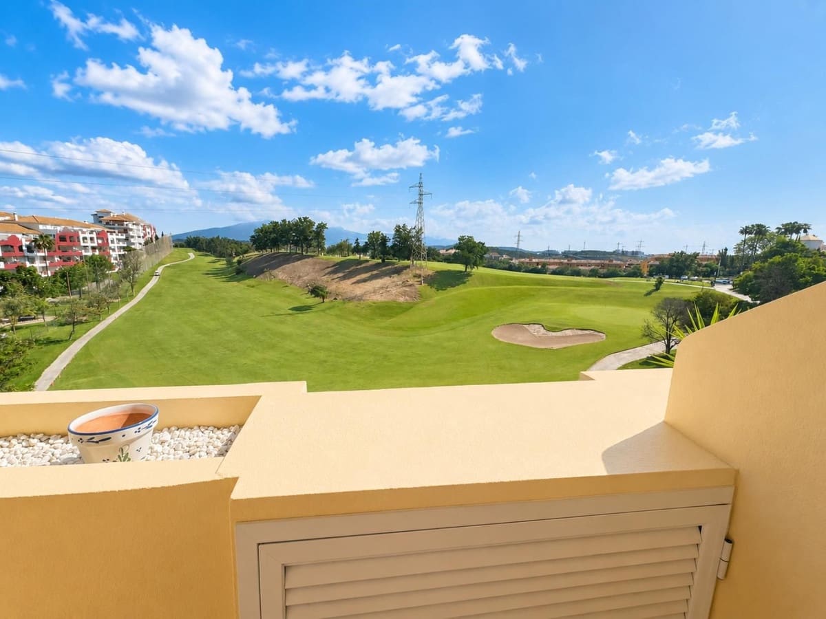 2 bedroom Apartment for sale in Riviera del Sol with pool - € 338,000 (Ref: 9972049)