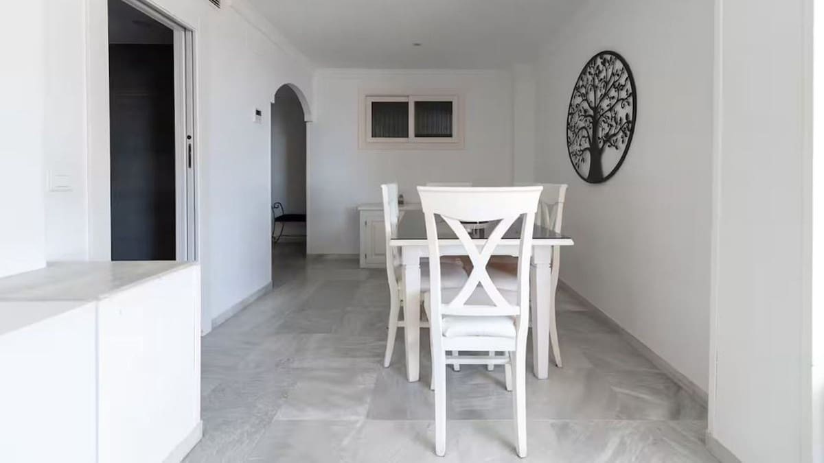 1 makuuhuone Huoneisto myytävänä paikassa Marbella mukana uima-altaan - 395 000 € (Ref: 9972057)