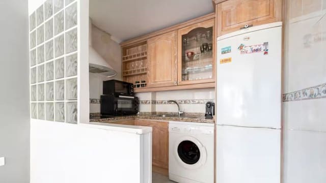 1 makuuhuone Huoneisto myytävänä paikassa Marbella mukana uima-altaan - 395 000 € (Ref: 9972057)