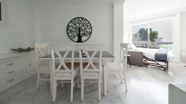 1 makuuhuone Huoneisto myytävänä paikassa Marbella mukana uima-altaan - 395 000 € (Ref: 9972057)