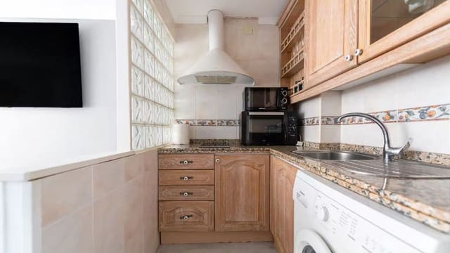 1 makuuhuone Huoneisto myytävänä paikassa Marbella mukana uima-altaan - 395 000 € (Ref: 9972057)